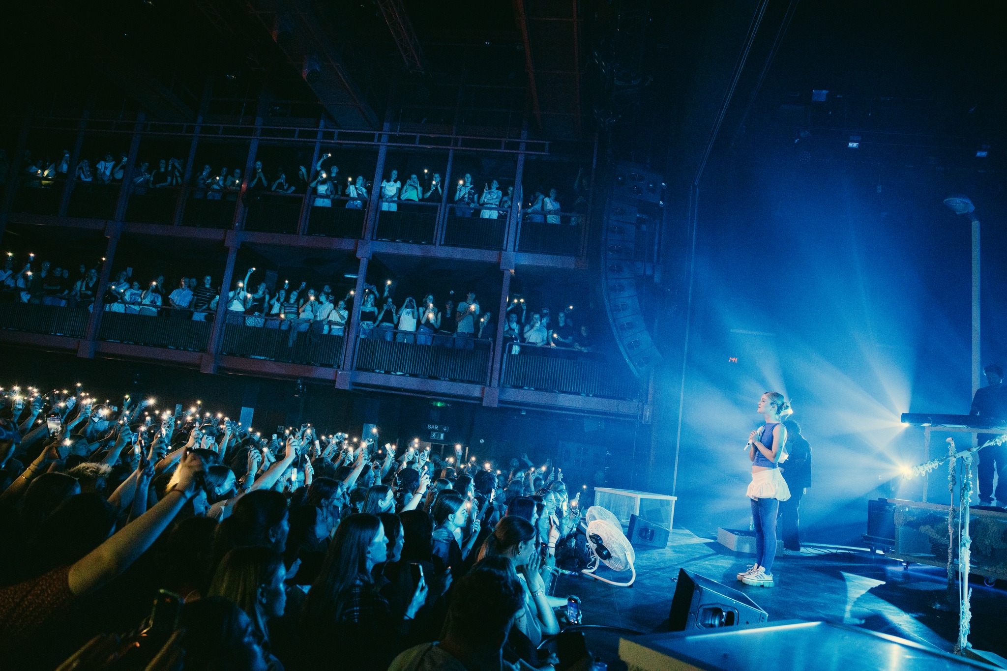 Interessante nieuwe en gevestigde artiesten presenteren aan een zo ruim mogelijk publiek van muziekliefhebbers. Met passie voor muziek, liefde voor publiek en Brussel.