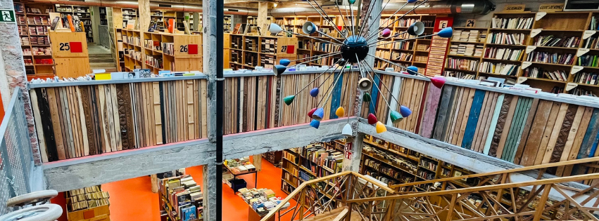 Livres, BD, DVD... de seconde main.