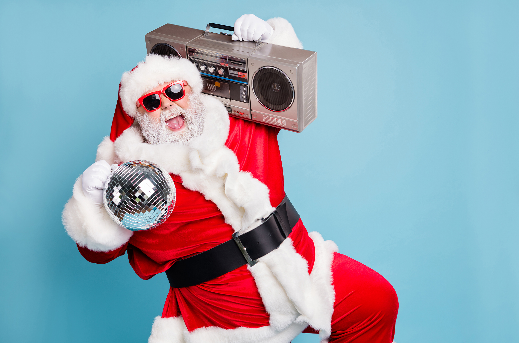 In België zwaaien heel wat bedrijven het jaar feestelijk uit. Feestjes, uitjes, cadeautjes ... Aan ideeën alvast geen gebrek. Ook de werknemers zelf willen het gezellig maken. Maar een feestje organiseren ... Hoe begint u daaraan? Dat vertellen we u in deze nieuwsbrief.